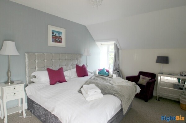 9 Bedroom Hotel Situated on Highland Coastal Route Photo 5