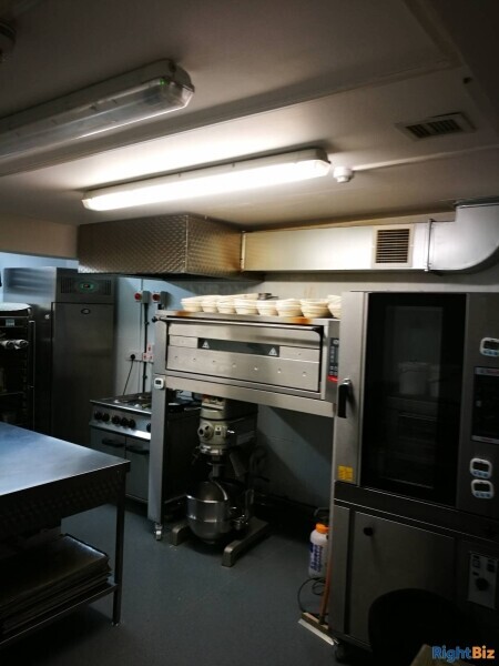 Bakery/Coffee lounge in Prime Location Photo 5