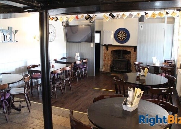 SHROPSHIRE - WELL APPOINTED VILLAGE PUB ON BUSY MAIN ROAD WITH FOOD LED TRADE Photo 5