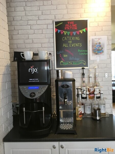 Sandwich and coffee shop with outside catering business Photo 5