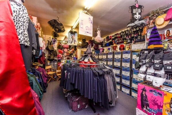 Dancewear and School Uniform Business for sale with Accommodation and parking. Photo 5