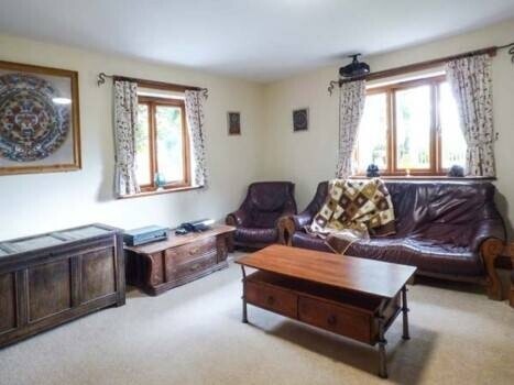 Sizeable, Well-appointed Holiday Cottage in Shropshire Photo 5