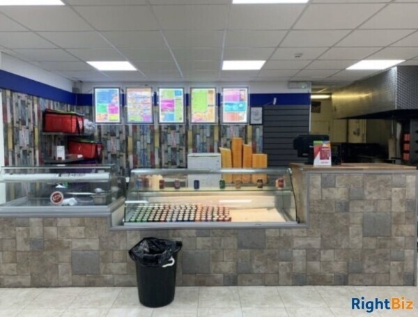 Takeaway/ Restaurant for Sale in Salford (near Salford Quays) - Prime location- Near schools and off Photo 4