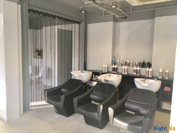 Modern industrial hair salon in Oval. Has  Been open over 3 years. It’s double front, nice park view. Photo 5