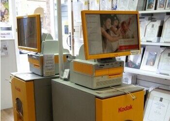 Photographic Retail shop-prime location with limited competition-great expansion opportunity Photo 4