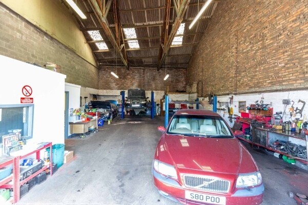 UNDER OFFER - Freehold Garage and Large Yard for Sale, Dundee Photo 5