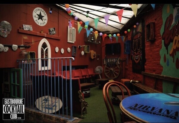 TWO BUSY BARS IN TOWN FOR SALE UNDER ONE ROOF. Photo 6