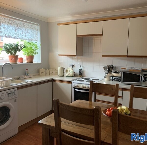 Freehold Retail Business with 3 Bedroom Flat and Outbuildings Photo 6