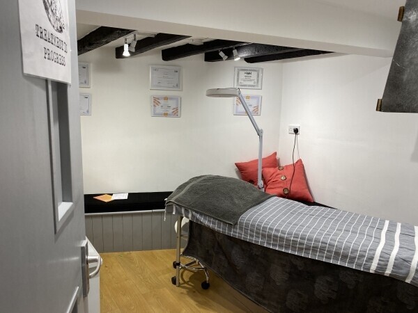 Fast Beauty Bar in Kings Langley, Hertfordshire Photo 6