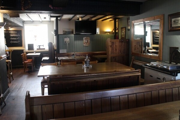 Somerset Free House on Market Square of large Village Photo 5