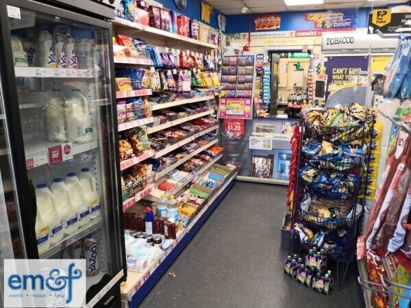 BUSY NEWSAGENTS - STONE, STAFFS Photo 5