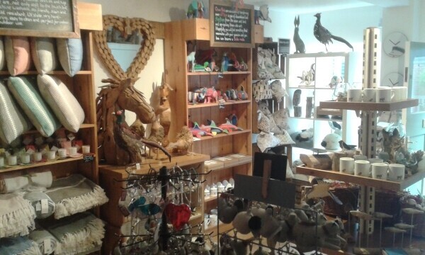 Attractive Gift Shop in historic town of Maldon set in the prime location of The Kings Head Centre. Photo 5