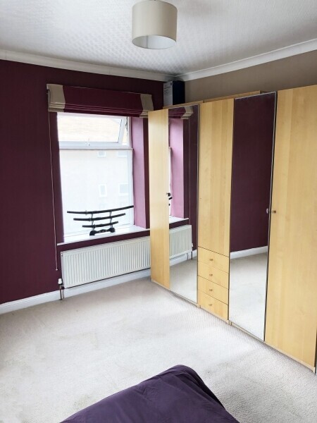 FREEHOLD OFF LICENCE & GENERAL DEALERS – DEWSBURY Photo 5