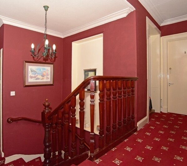 Outstanding 9-Bedroom Village Inn Situated in Angus Photo 5