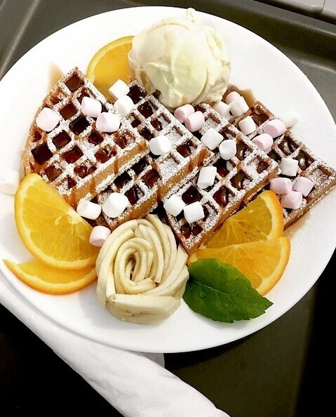 ICE CREAM PARLOUR & COFFEE HOUSE Photo 5