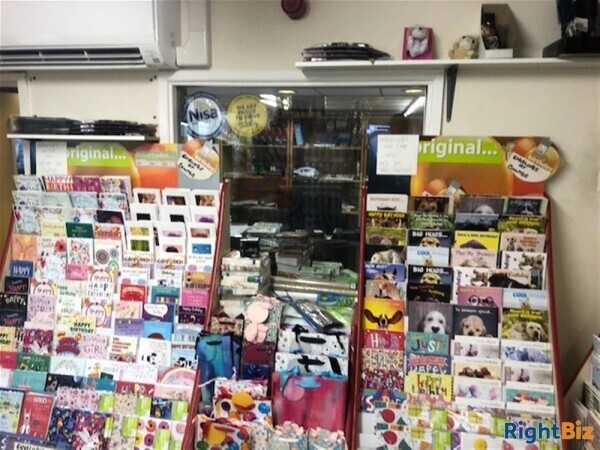 Under Offer: Supermarket/Convenience Store in Affluent Location Tamworth, West Midlands Photo 5