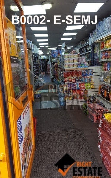 Big spacious off licence in a prominent location - Manor Park Photo 5