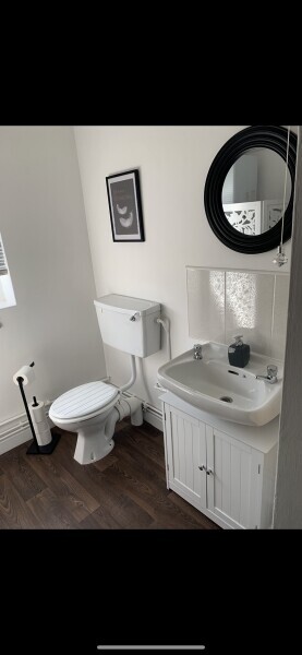 Well established nail bar and beauty rooms for sale in Rossett, Wrexham Photo 5