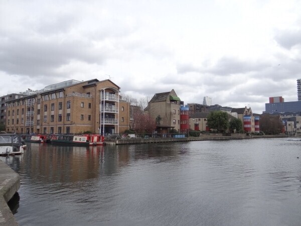 Successful Canal Cruising Day Trip Business Photo 5