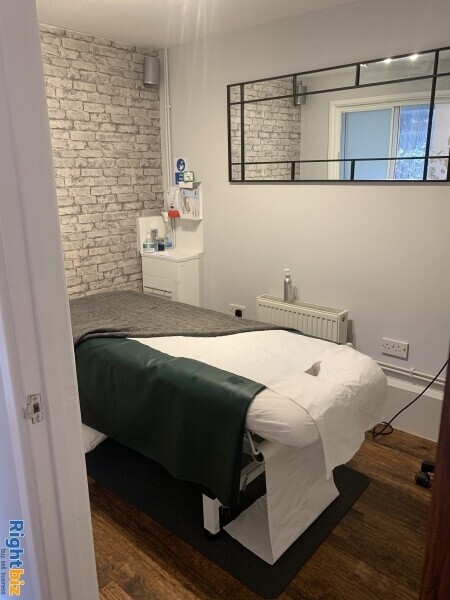 Frome Beauty Salon For Sale Photo 5