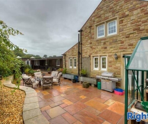 6.75 Acres, Kennels & Cattery - Cumbria Photo 5