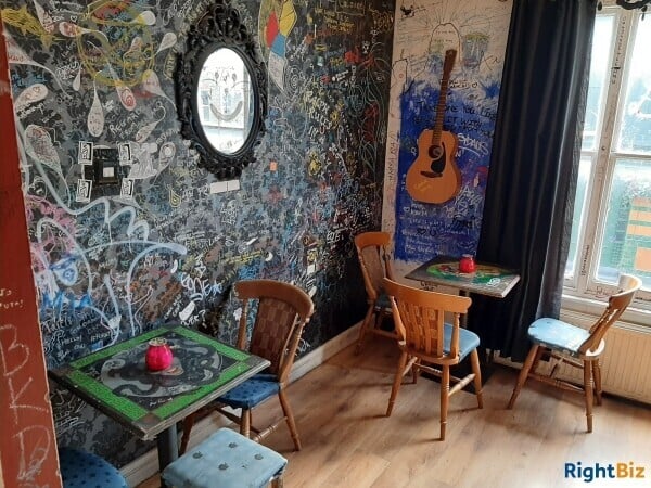 Camden Town - Fully licenced A3 and A4 Bar and Restaurant - Music Venue Photo 5