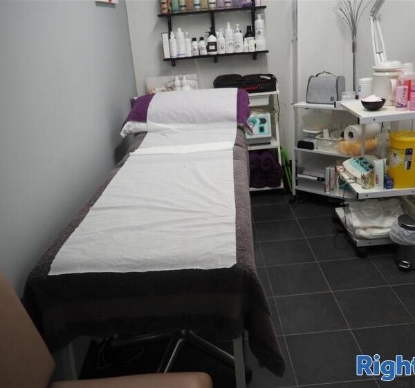 Hair Salons For Sale in Gainsborough Photo 5