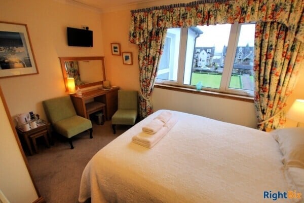 Popular Greencourt Guest House in the Busy Tourist town of Oban For Sale Photo 5