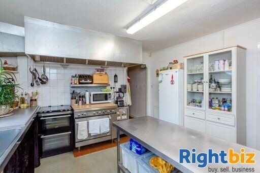 Campsite, shop & fuel station in scenic west coast location (ref 1360) Photo 5