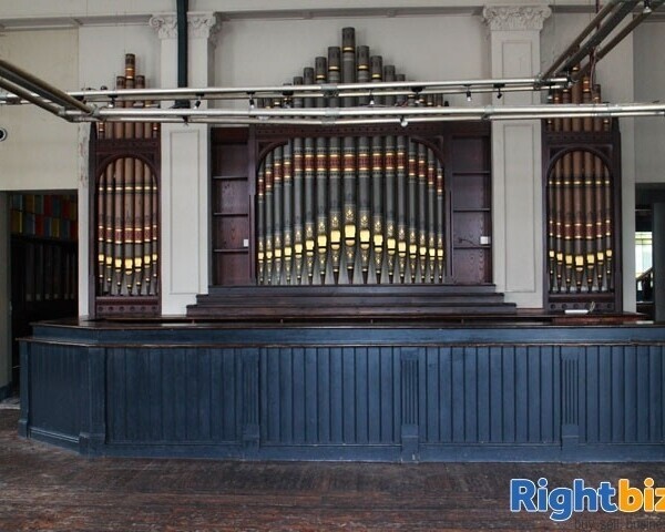 CEREDIGION (ABERYSTWYTH) - IMPRESSIVE LICENSED PROPERTY Photo 5