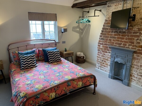 WEST SUSSEX - SUPERBLY REFURBISHED PUB Photo 5