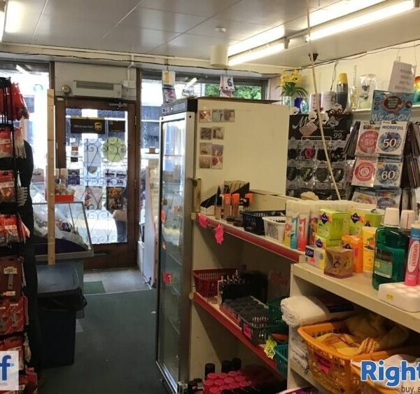 CHEAP PRICED FREEHOLD COMMERCIAL PROPERTY, TREHARRIS, SOUTH WALES. Photo 5