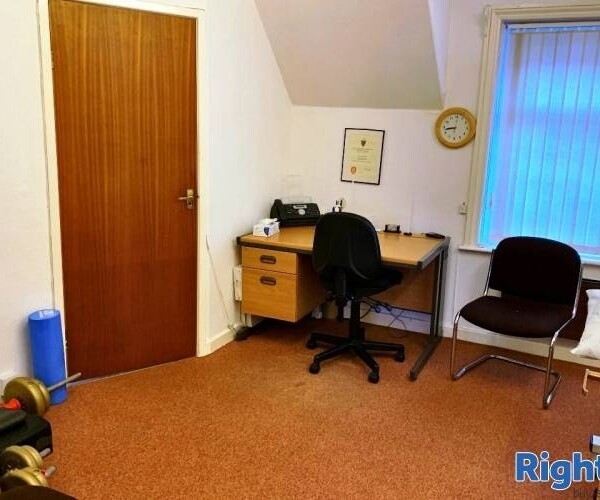 Physiotherapy/Sport Massage Clinic - S Yorkshire Photo 5