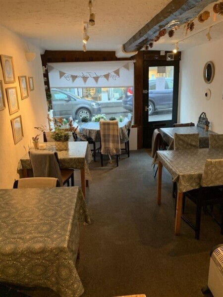 SHOP PREMISES prime central location WOTTON-UNDER-EDGE Photo 5