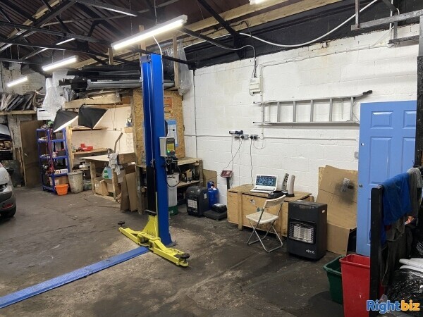 Well Established used car parts seller with car service Photo 5
