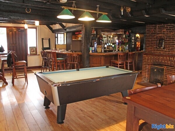ESSEX - RESIDENTIAL CHELMSFORD PUB Photo 5