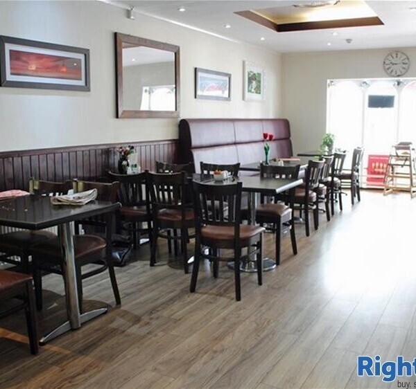 MONMOUTHSHIRE - BUSY TOWN CENTRE CAFE RESTAURANT Photo 5