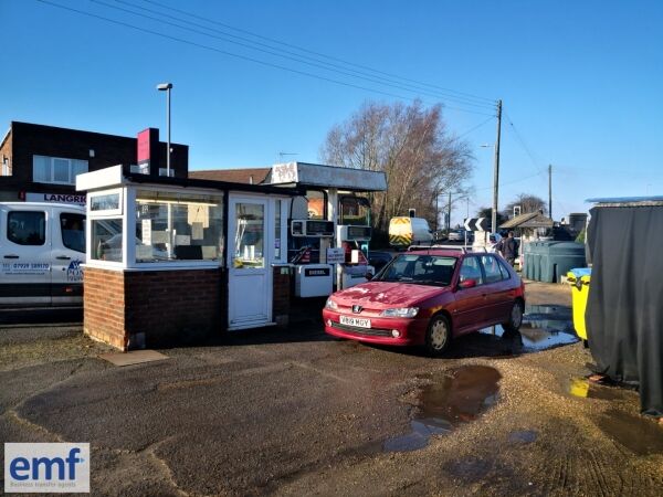 Freehold Garage, Convenience Store + Post Office with accommodation - Near Boston, Lincs Photo 5