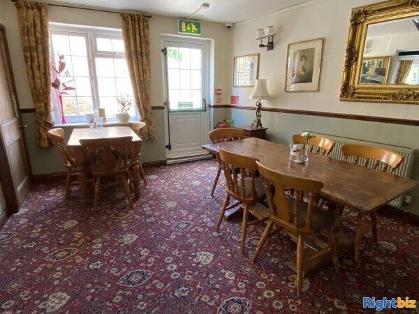 SOMERSET - VILLAGE FREE HOUSE Photo 5