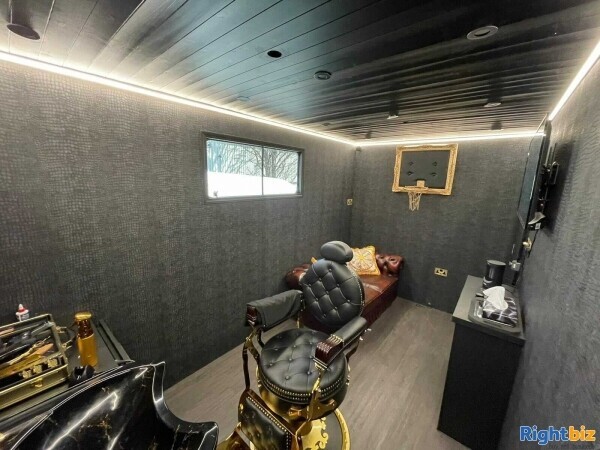 Mobile Van Barbershop for sale in London Photo 5