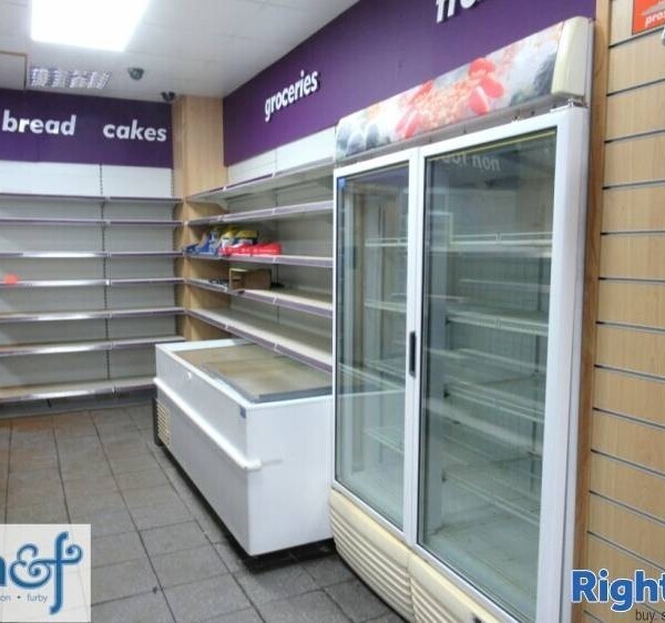 EMPTY CONVENIENCE STORE - ST HELENS MERSEYSIDE Photo 5