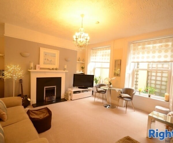 Beautiful Hotel in Plymouth Photo 5
