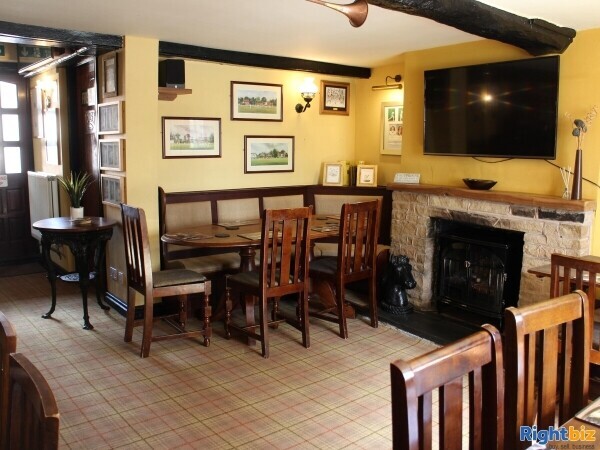 EDGE OF VALE OF BELVOIR - SPACIOUS FOOD LED PUBLIC HOUSE Photo 5