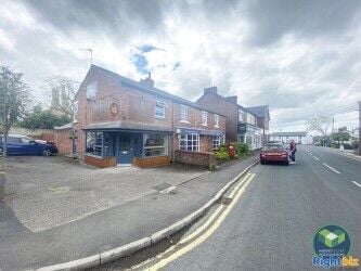 LICENSED BAR: LONGTON, PRESTON: Photo 5