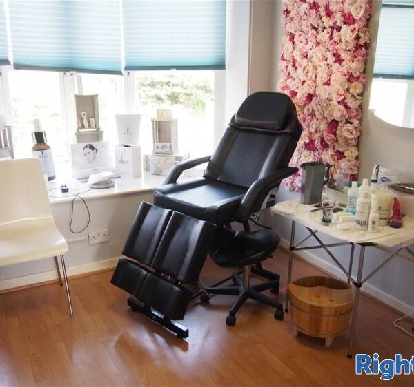 Beauty, Therapy & Tanning For Sale in Ossett Photo 5