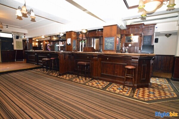 SOUTH SHIELDS - TRADITIONAL PUBLIC HOUSE LOCATED IN TOWN CENTRE Photo 5