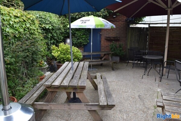 FREE OF TIE FREEHOUSE PUB/RESTAURANT WORTHING, WEST SUSSEX LOW OVERHEADS Photo 5