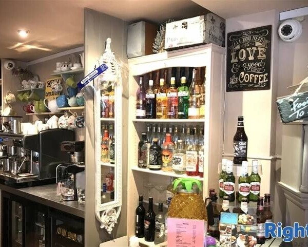 Cafe & Sandwich Bars For Sale in Whitby Photo 5