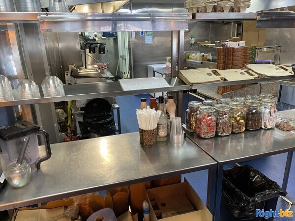 Leasehold gourmet burger takeaway for sale in Leeds Photo 5