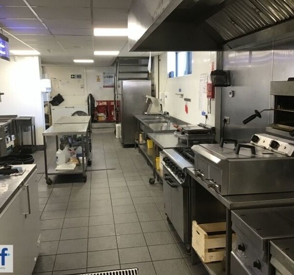 HUGE £18,000 + PER WEEK FISH & CHIP RESTAURANT WITH FLAT, SOUTH WALES Photo 5